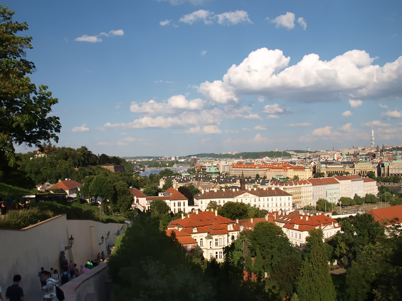 Глазами очевидцев: еще один взгляд на Прагу. Идем вниз